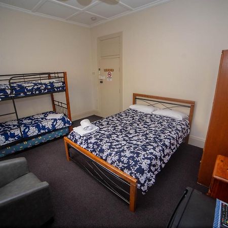 Australian Hotel バリナ エクステリア 写真