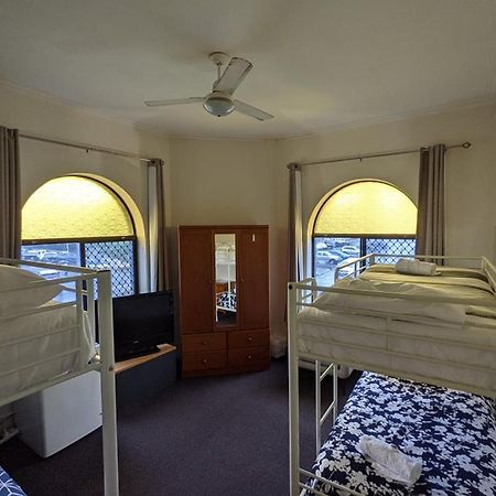 Australian Hotel バリナ エクステリア 写真