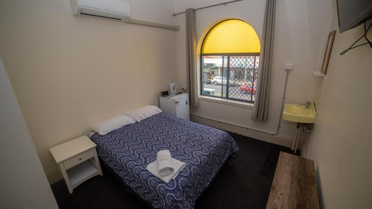 Australian Hotel バリナ エクステリア 写真
