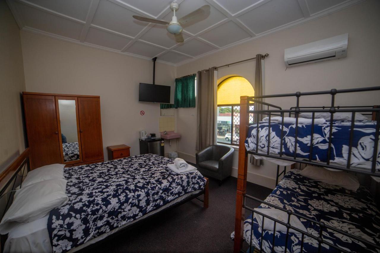 Australian Hotel バリナ エクステリア 写真