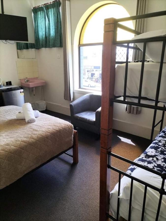 Australian Hotel バリナ エクステリア 写真