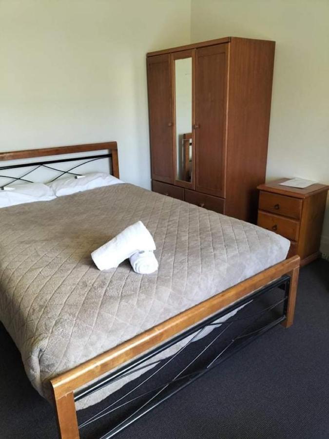 Australian Hotel バリナ エクステリア 写真