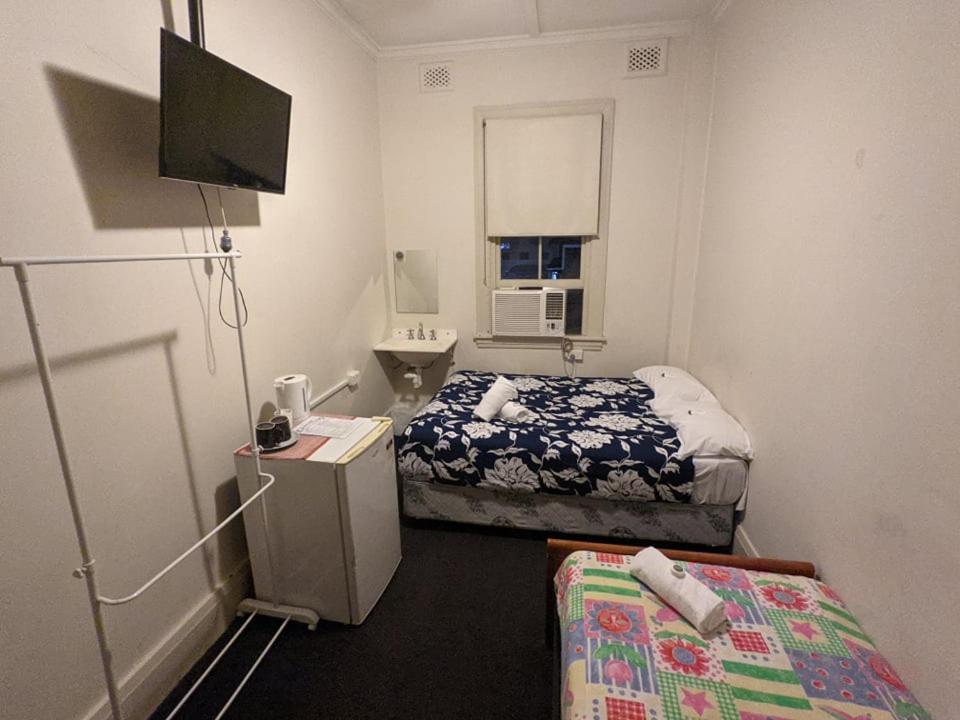 Australian Hotel バリナ エクステリア 写真