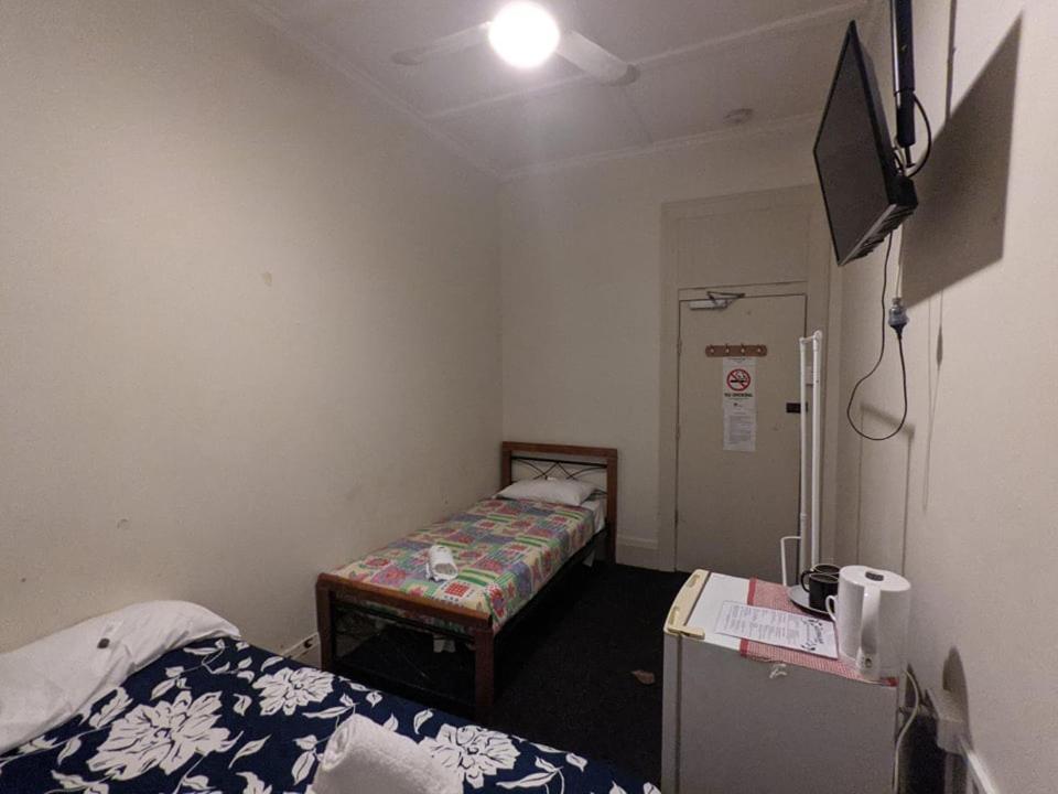 Australian Hotel バリナ エクステリア 写真