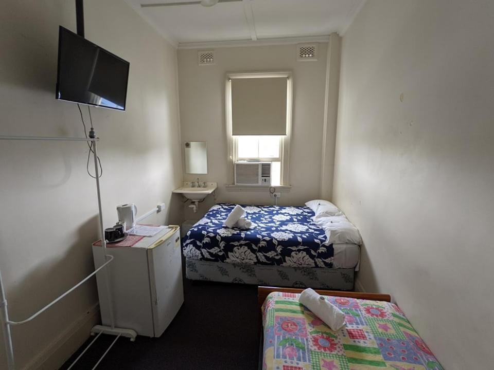 Australian Hotel バリナ エクステリア 写真