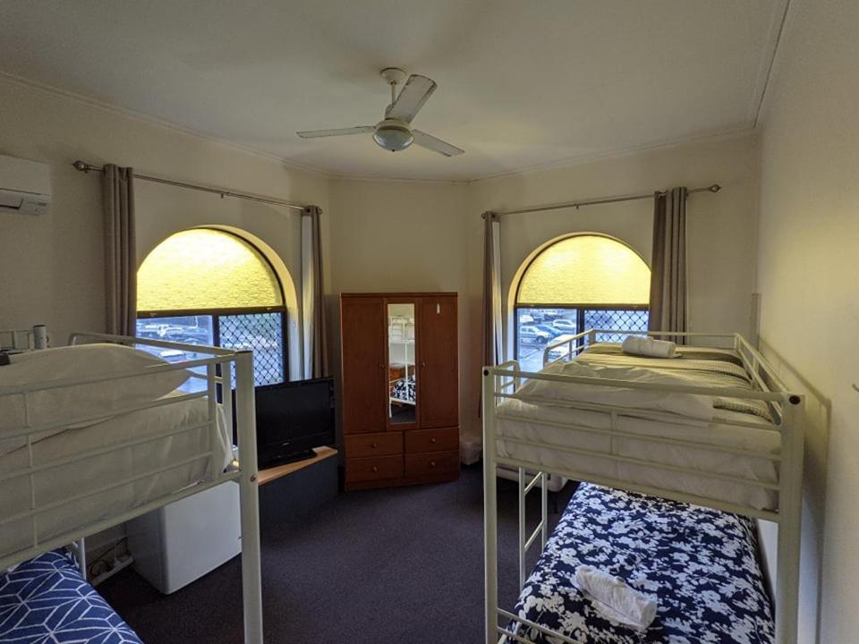 Australian Hotel バリナ エクステリア 写真